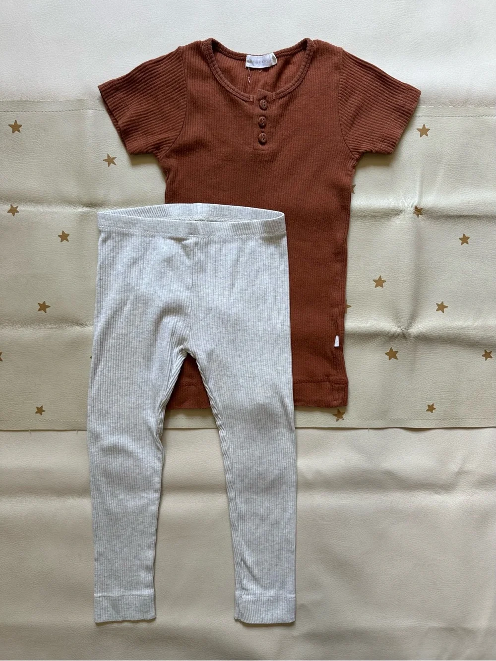 5 fits 4t Jamie Kay Ribbed Short Sleeve Essential Top in Copper & Oatmeal Pants